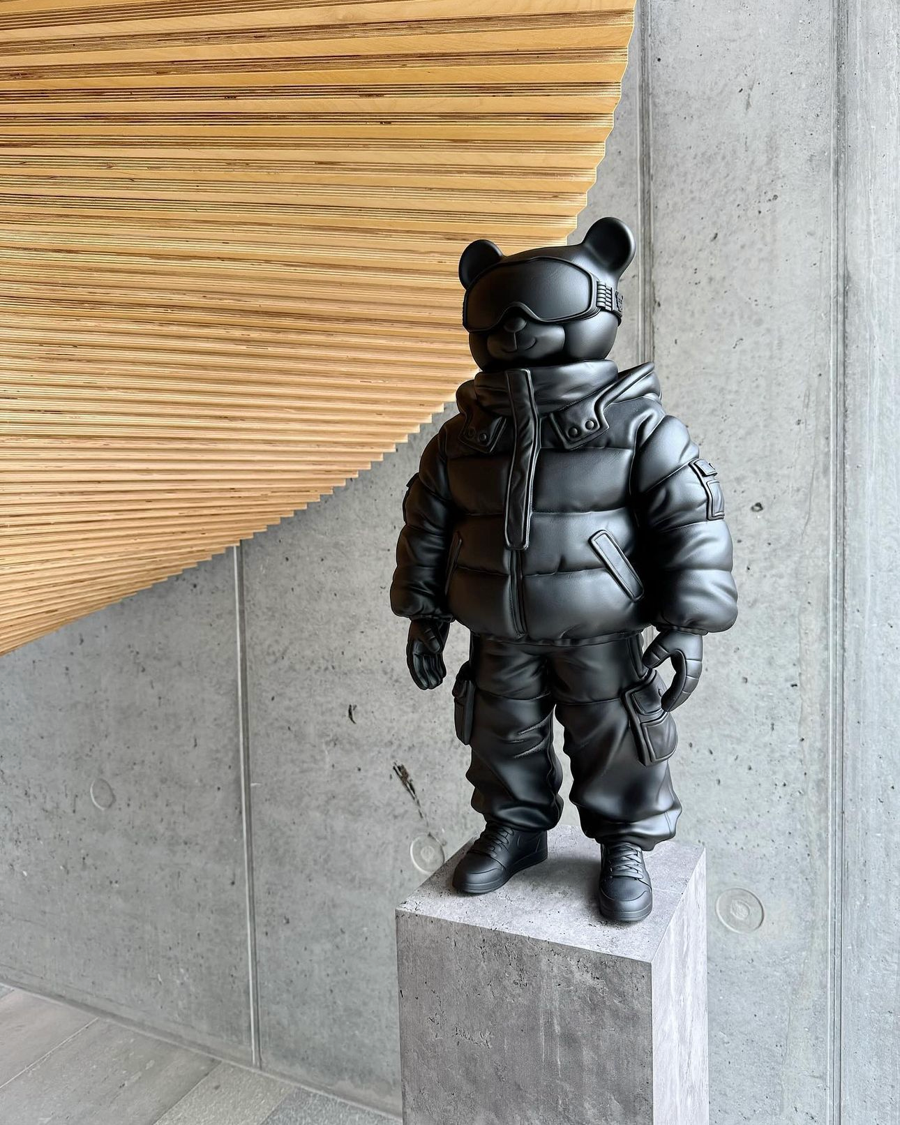 SCULPTURE ABWE 60CM / MATT BLACK