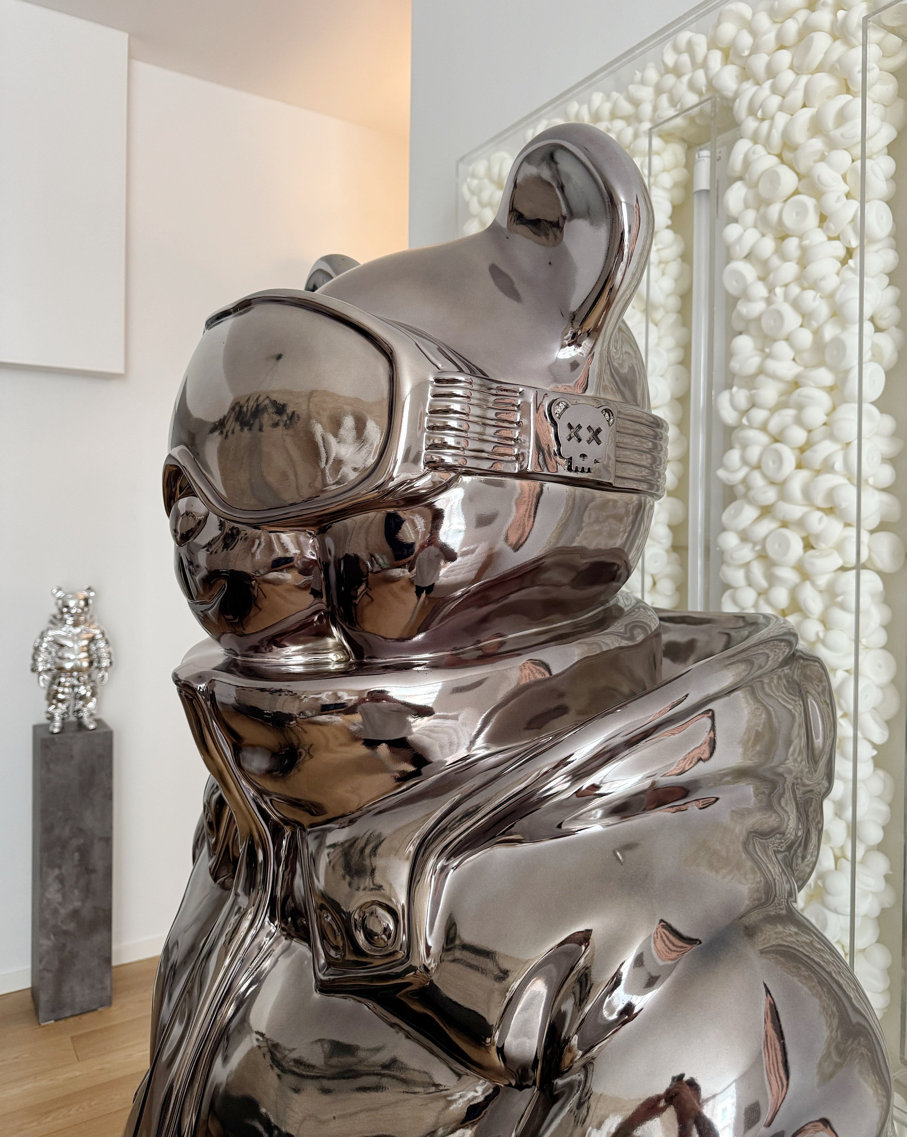 SCULPTURE ABWE 200CM / DARK CHROME